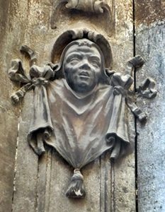 2. figur an hauswand