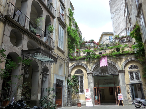 Neapel großbürgerliche oder adelige Höfe