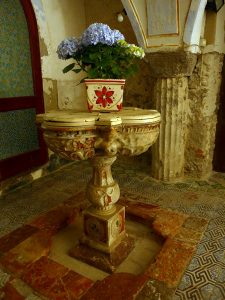 lipari_normannisches-taufbecken