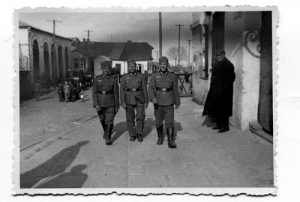 Der erste Spaziergang im Schtetl. Hrubieszów 1940